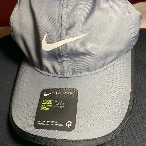 white nike baseball hat